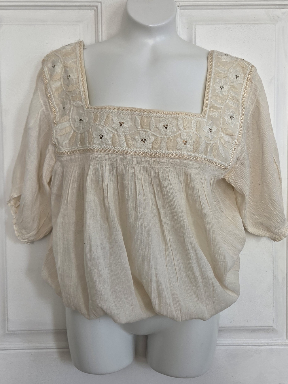 American Eagle Peasant Cream Embroidered Square-Yoke Peasant Top( T123)